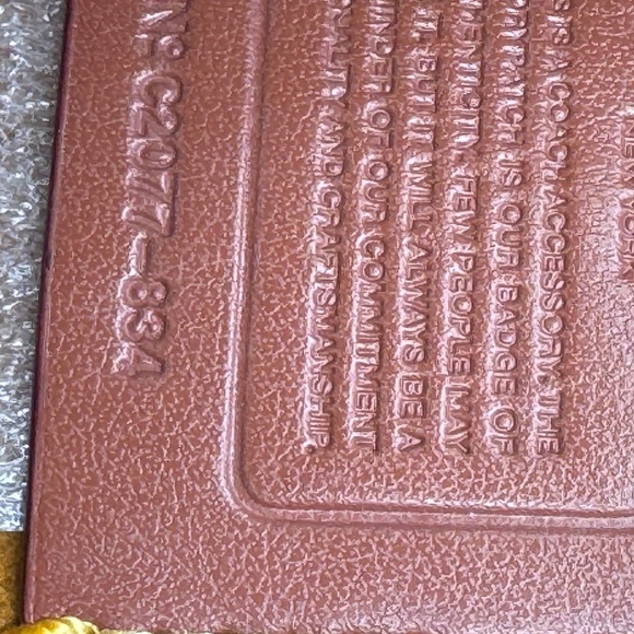 NWT - Coach COURIER WRISTLET/CLUTCH WITH FLORAL APPLIQUÉ (COACH 834) BRASS/CHALK - Picture 10 of 11